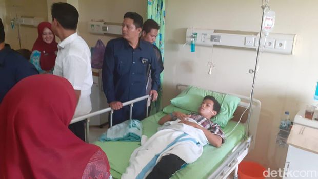 2 Korban Robohnya Aula SMKN 1 Miri Sragen Alami Pembengkakan di Otak