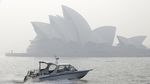Sydney Opera House Menghilang Ketutup Kabut Asap