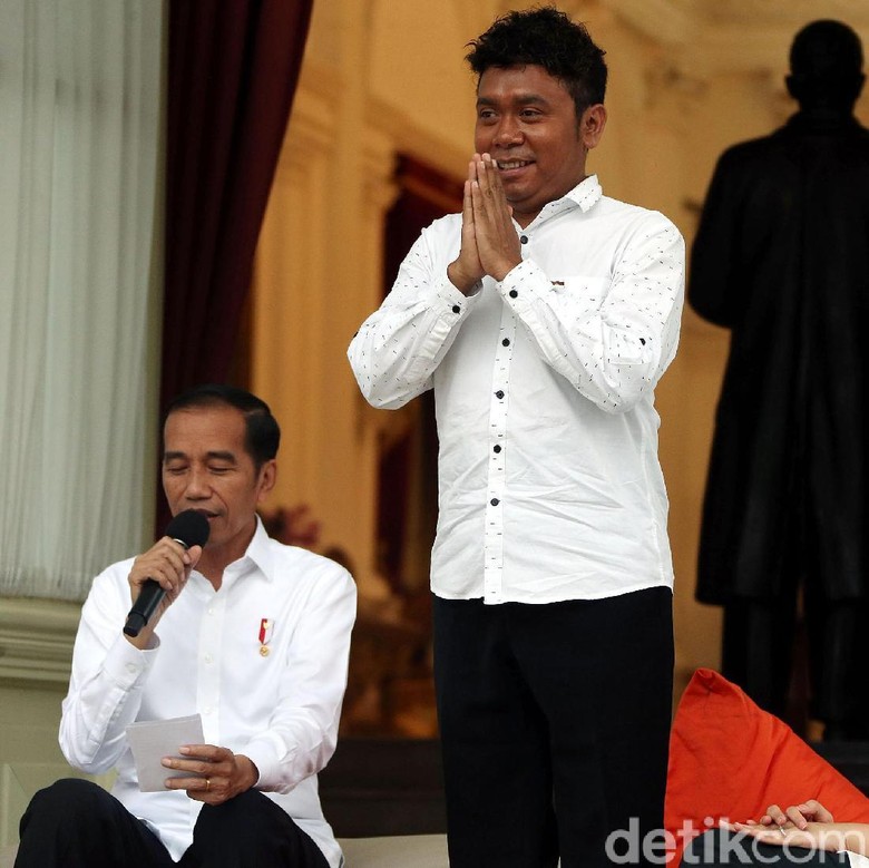 Jokowi Bela Stafsus Billy dari Gempuran Bully Jokowi Bela Stafsus Billy dari Gempuran Bully