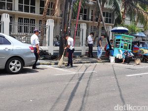 Marka Serobot Jalan Juanda Jakpus Sudah Dihapus, Mobil-Motor Masih Parkir