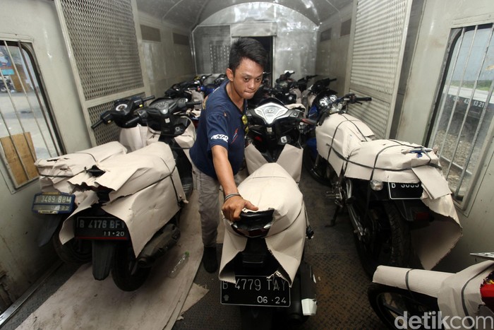 Data Asosiasi Industri Sepeda Motor Indonesia (AISI) menunjukkan kenaikan penjualan motor per Oktober 2019 naik 3,5 persen dibanding 2018.