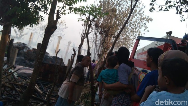 Hotel Kerbau di Jepara Terbakar Hotel Kerbau di Jepara Terbakar