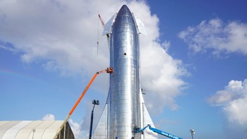 Prototipe Starship Mk1 saat sedang dalam tahap pengembangan. Foto: Darrell Etherington via Tech Crunch