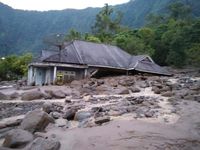 Banjir Bandang Landa Agam Sumbar, 1 Orang Tewas-Belasan Rumah Rusak