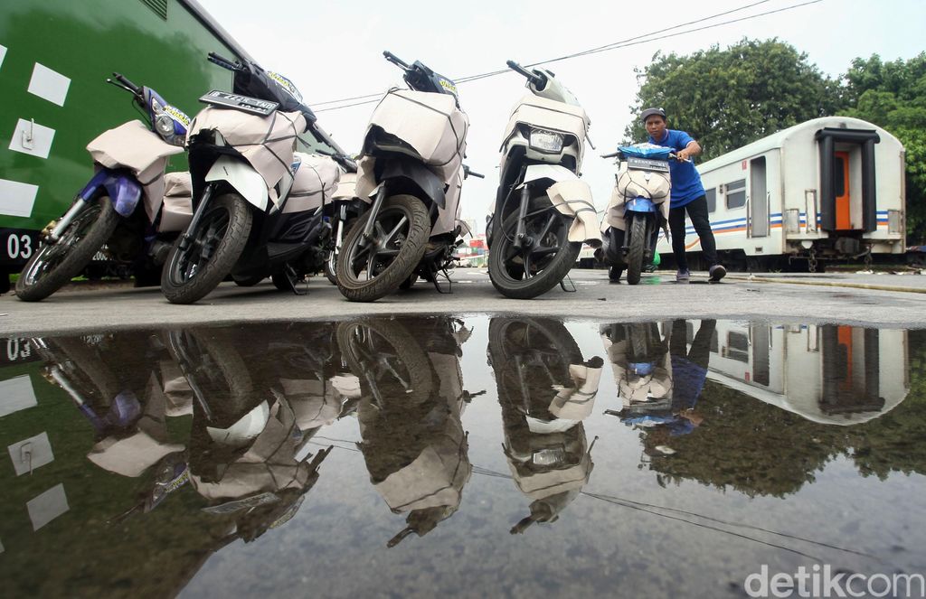 Data Asosiasi Industri Sepeda Motor Indonesia (AISI) menunjukkan kenaikan penjualan motor per Oktober 2019 naik 3,5 persen dibanding 2018.