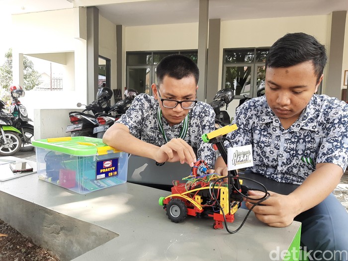 Syahrul Abidin dan Nizar Ainul Yakin meraih juara. Foto: Deden Rahadian/detikcom Syahrul Abidin dan Nizar Ainul Yakin meraih juara. Foto: Deden Rahadian/detikcom