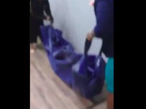 Diminta Buktikan Kematian, Jenazah Digotong ke Kantor Asuransi Kesehatan
