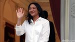Senyum Putri Tanjung saat Diperkenalkan Sebagai Stafsus Jokowi