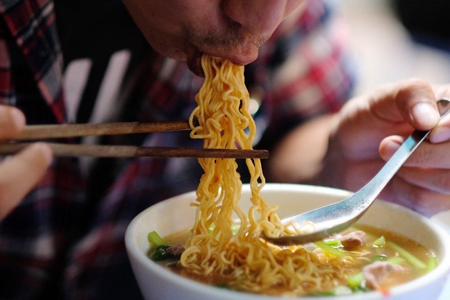5 Kisah Tragis Remaja yang Tewas Setelah Menyantap Makanan