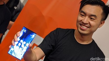 Mi Mix Alpha diperkenalkan pertama kali pada September lalu.  Foto: Adi Fida Rahman/detikINET