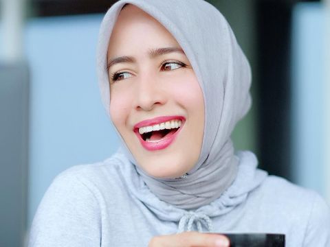 TOUS les JOURS dan Sebaran Hoax Mengusik Sandrina