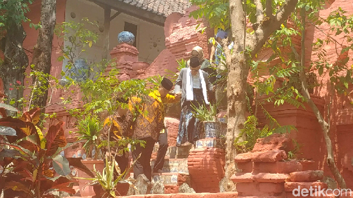 Ma Ruf Amin Ziarah Ke Makam Sunan Gunung Jati