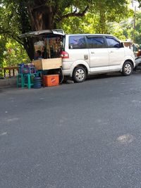 Keren Tukang  Sayur Keliling Ini Jualan Pakai Mobil  Mewah 