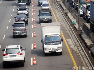 Arus Balik Akhir Libur Panjang, Tol Japek Arah Jakarta Contraflow 18 Km