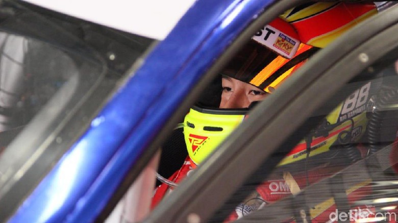 Rio Haryanto di balik kemudi Ferrari mengikuti kelas GT di Asian Le Mans Series Foto: Ridwan Arifin Rio Haryanto di balik kemudi Ferrari mengikuti kelas GT di Asian Le Mans Series Foto: Ridwan Arifin