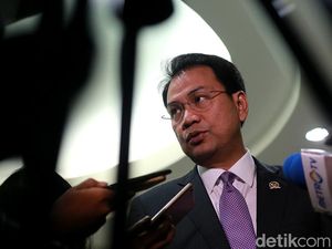 Azis Syamsuddin Absen Panggilan KPK