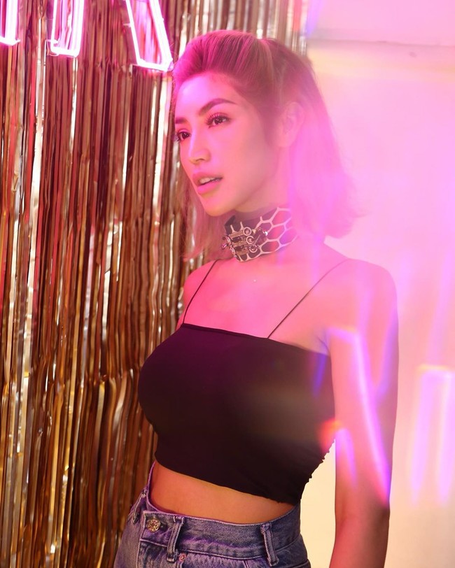 Meski Jedar tampak puas dengan penampilannya saat ini, sejumlah netizen berkomentar bahwa tubuhnya yang terlalu kurus.  Foto: Instagram @inijedar