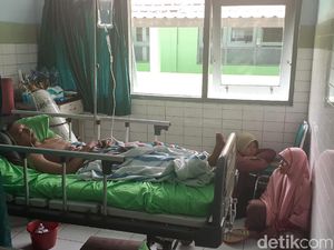 10 Siswa Korban Ambruknya Aula SMKN 1 Miri Sragen Masih Dirawat