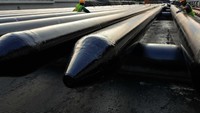 Saat ini Plant Prambon memiliki kapasitas produksi 425.000 ton per tahun untuk produk Spun Pile, PCI Girder dan CCSP. Istimewa/Waskita.