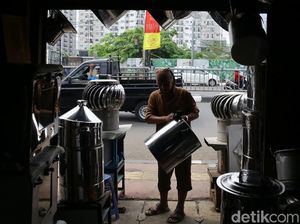 Lika-liku Bisnis Dandang di Kawasan Cawang