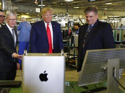 Gencarkan Made In America, Donald Trump Sambangi Pabrik Apple
