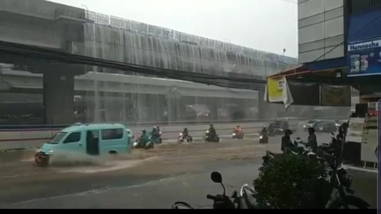 Air Terjun Tol Bekasi Tumpah, Kontraktor Berbenah Air Terjun Tol Bekasi Tumpah, Kontraktor Berbenah