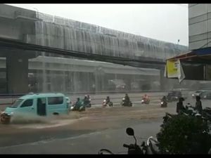 Viral Pekan Ini: Mobil Bergoyang di Serang hingga Air Terjun Becakayu