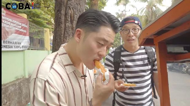 Ini Pendapat Orang Korea Saat Cicipi Jajanan SD Pertama Kali