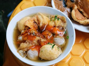 Dingin-dingin Enaknya Makan Cuanki Bandung yang Gurih Hangat