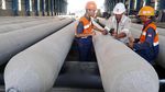 Melihat Pembuatan Tiang Pancang untuk Proyek Tol Krian-Manyar
