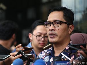 Febri Diansyah: Kalau KPK Tak Mampu Tangkap Harun Masiku, Akui Saja