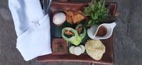 Gado-gado Ditata Berbaris dan Cantik, Netizen: Mau Upacara?