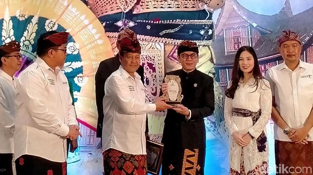 Bali Jadi Kunjungan Kerja Pertama Wishnutama dan Angela Tanoe