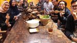 Kenalan dengan Angkie Yudistia, Staf Khusus Presiden yang Suka Ngopi