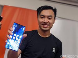 Penampakan Ponsel Xiaomi Berdesain Paling Gila di Jakarta