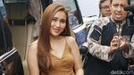 Kakinya Jadi Sorotan, Ini Jawaban Ayu Ting Ting