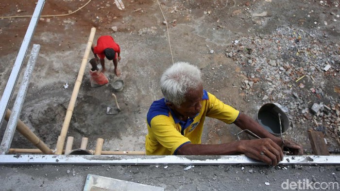 Pemerintah akan menambah dana subsidi skema Fasilitas Likuiditas Pembiayaan Perumahan (FLPP). Dana yang disiapkan mencapai Rp 2 triliun untuk 30 ribu rumah.