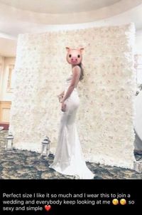 Pakai Gaun Putih Seksi di Pernikahan Teman, Wanita Ini Dihujat Norak