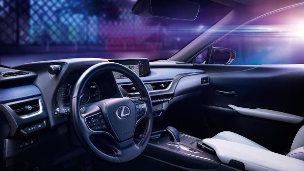 Lexus UX 300e, Mobil Listrik Pertama Lexus