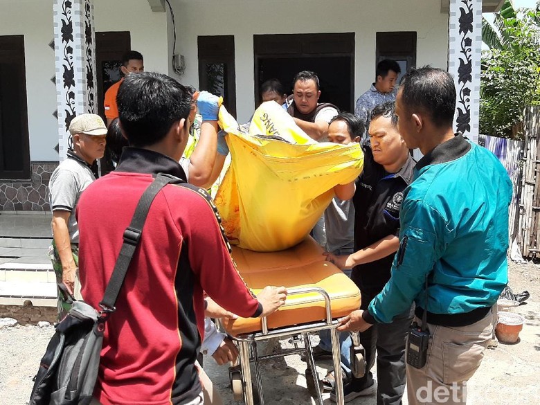 Pria di Probolinggo Tewas Dibacok Saat Hendak Perkosa Istri Orang Pria di Probolinggo Tewas Dibacok Saat Hendak Perkosa Istri Orang