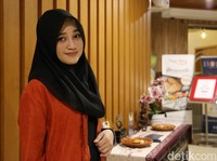 Kenalan dengan Veve Zulfikar yang Viral Lewat Video Selawat