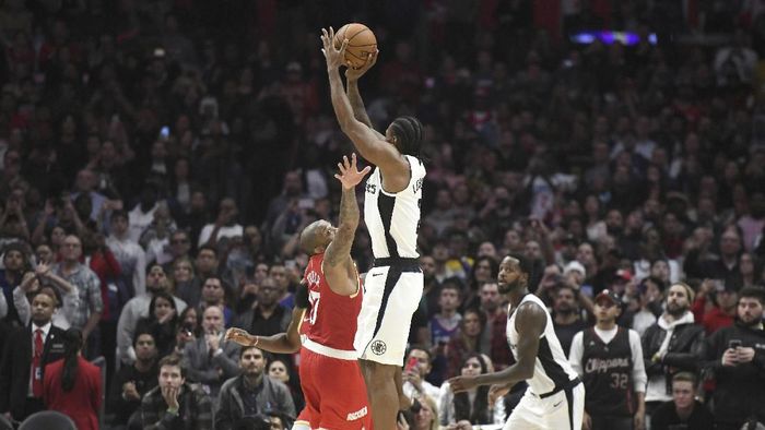 LA Clippers kalahkan Houston Rockets (AP Photo/Michael Owen Baker) LA Clippers kalahkan Houston Rockets (AP Photo/Michael Owen Baker)