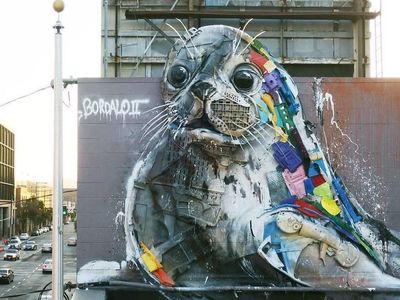 Cakep! Deretan Sampah Ini Disulap Jadi Hiasan Dinding