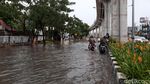 Jalan Protokol di Palembang Kebanjiran Usai Diguyur Hujan Lebat