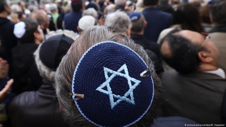 Warga Muslim dan Yahudi di Jerman Bersama Perangi Anti-Semitisme Warga Muslim dan Yahudi di Jerman Bersama Perangi Anti-Semitisme