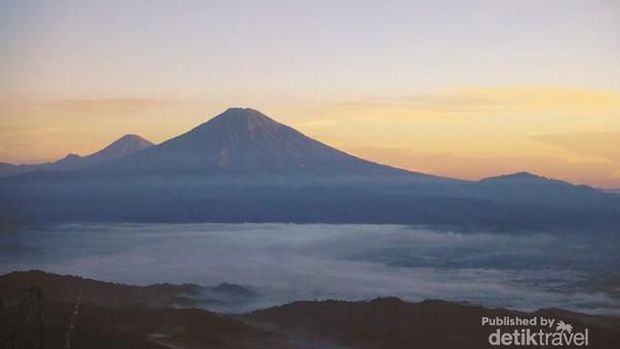 Puncak Suroloyo