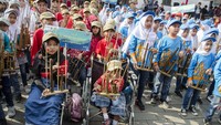 Angklungs Day 2019 yang bertemakan Feel The Worlds Sensation tersebut guna memperingati alat musik angklung sebagai warisan budaya dunia tak benda oleh UNESCO serta untuk menggali nilai tradisional dalam berkesenian dan berkebudayaan bagi generasi muda.