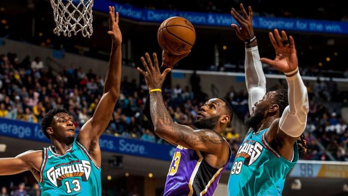 LA Lakers menang 109-108 atas Memphis Grizzlies (Foto: Brandon Dill/Getty Images) LA Lakers menang 109-108 atas Memphis Grizzlies (Foto: Brandon Dill/Getty Images)