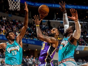 Hasil NBA: Lakers Menang Susah Payah, Spurs Akhiri Tren Kekalahan