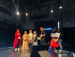 Kangen Gus Dur, Sinta Nuriyah Kunjungi Disrupto 2019